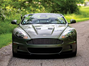 Aston Martin DBS ثانياً، قابلة للتحويل Volante — منظر أمامي
