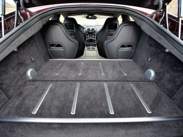 Aston Martin Rapide ط (ق)، ليفتباك — حجرة الأمتعة