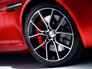Aston Martin Rapide ط (ق)، ليفتباك — جنط العجلة