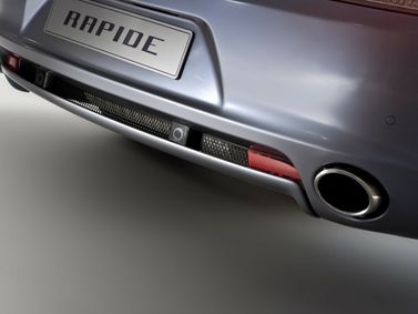 Aston Martin Rapide I، ليفتباك — الجزء الخلفي من السيارة عن قرب