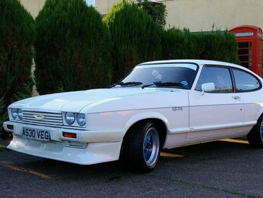 Aston Martin Tickford Capri، كوبيه — منظر أمامي أيسر