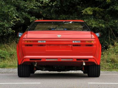 Aston Martin V8 Zagato، كوبيه — منظر خلفي