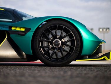 Aston Martin Valkyrie، كوبيه — جنط العجلة