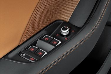 Audi A3 III (8 فولت)، سيدان — تفصيل داخلي