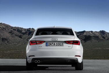 Audi A3 III (8 فولت)، سيدان — منظر خلفي