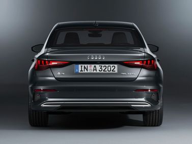 Audi A3 IV (8Y)، سيدان — منظر خلفي