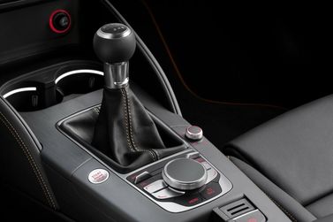 Audi A3 III (8 فولت)، سيدان — محدد ناقل الحركة