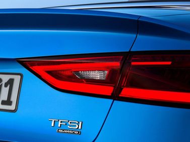 Audi A3 III (8 فولت)، قابلة للتحويل — المصباح الخلفي