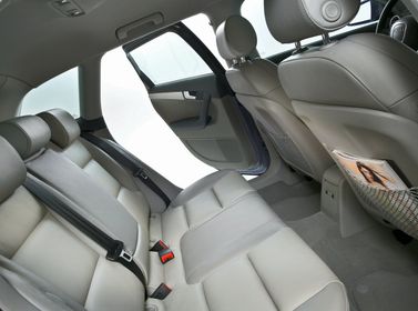 Audi A3 II (8P) II (8P) فيس ليفت 1، هاتشباك 5 أبواب Sportback — المقاعد الخلفية