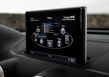 Audi A3 III (8 فولت)، سيدان — شاشة نظام المعلومات والترفيه