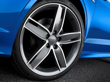 Audi A3 III (8 فولت)، قابلة للتحويل — جنط العجلة