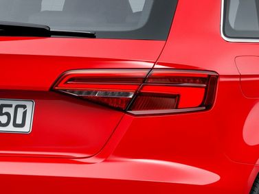 Audi A3 فيس ليفت III (8 فولت)، هاتشباك 5 أبواب Sportback — المصباح الخلفي