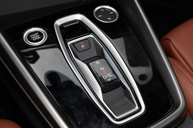 Audi A3 عملية فيس ليفت IV (8 سنوات)، سيدان L — محدد ناقل الحركة
