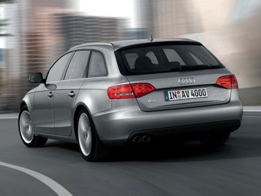 Audi A4 IV (B8)، واجون 5 أبواب — منظر خلفي أيمن
