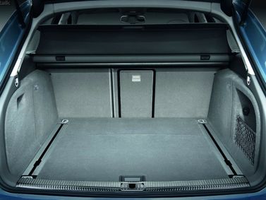 Audi A4 IV (B8)، واجون 5 أبواب — حجرة الأمتعة