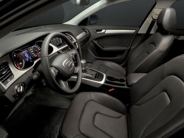 Audi A4 عملية فيس ليفت IV (B8)، سيدان — منطقة السائق