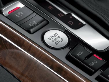Audi A4 IV (B8)، سيدان — الكونسول الوسطي