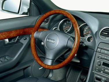 Audi A4 II (B6)، قابلة للتحويل — عجلة القيادة