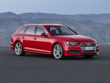 Audi A4 V (B9)، واجون 5 أبواب — منظر أمامي أيمن
