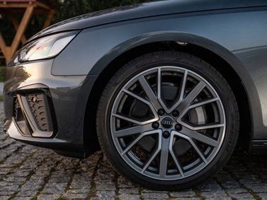 Audi A4 فيس ليفت V (B9) V (B9)، واجون 5 أبواب — جنط العجلة