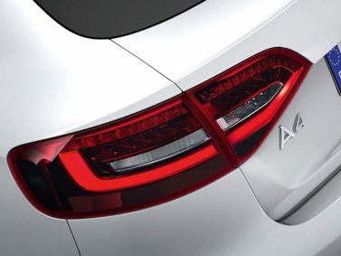 Audi A4 عملية فيس ليفت IV (B8)، واجون 5 أبواب — المصباح الخلفي