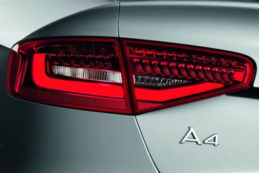 Audi A4 عملية فيس ليفت IV (B8)، سيدان — المصباح الخلفي