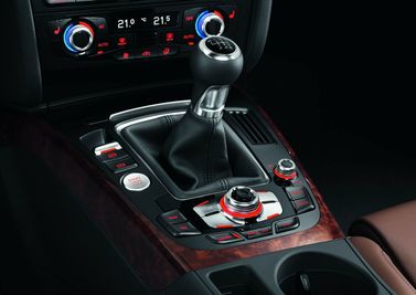 Audi A4 عملية فيس ليفت IV (B8)، واجون 5 أبواب — الكونسول الوسطي