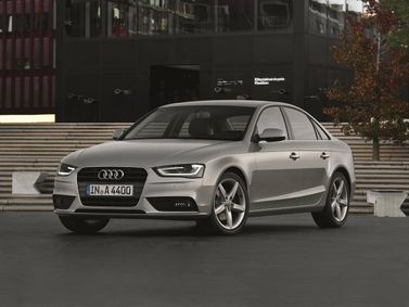 Audi A4 عملية فيس ليفت IV (B8)، سيدان — منظر أمامي أيمن