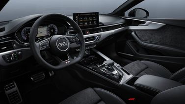 Audi A5 II (F5) Рестайлинг, Купе — место водителя
