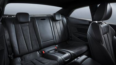 Audi A5 II (F5) Рестайлинг, Купе — задние сиденья