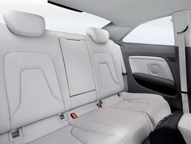 Audi A5 I (8T)، كوبيه — المقاعد الخلفية