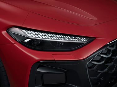 Audi A5 III (B10)، ليفتباك L — المصباح الأمامي