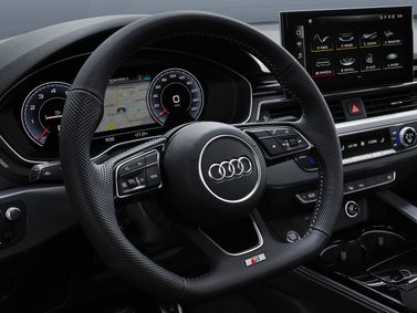 Audi A5 II (F5) Рестайлинг, Купе — место водителя