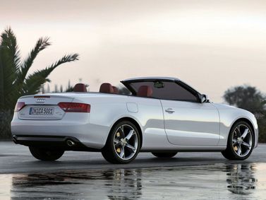 Audi A5 I (8T)، قابلة للتحويل — منظر خلفي أيمن