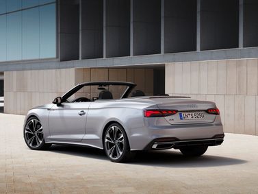 Audi A5 II (F5) Рестайлинг, Кабриолет — вид сзади справа