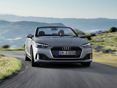 Audi A5 II (F5) Рестайлинг, Кабриолет — вид спереди