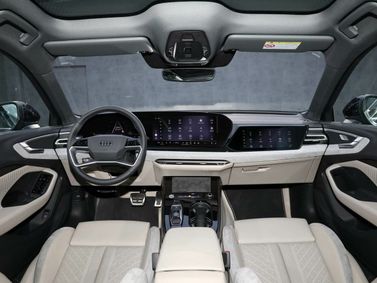 Audi A5 III (B10)، سيدان L — منطقة السائق