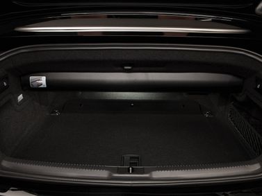 Audi A5 I (8T)، قابلة للتحويل — حجرة الأمتعة