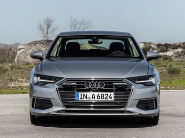 Audi A6 V (C8)، سيدان — منظر أمامي