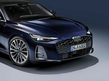 Audi A6 السادس (C9)، سيدان L — منظر أمامي