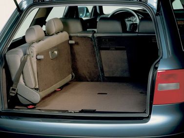 Audi A6 II (C5), Универсал 5 дв. — багажное отделение