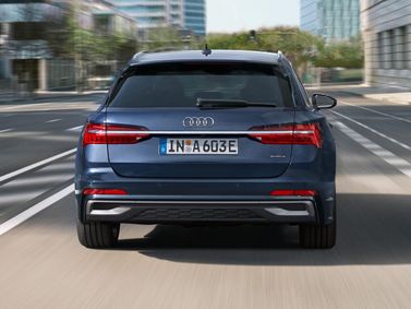 Audi A6 عملية فيس ليفت V (C8)، واجون 5 أبواب — منظر خلفي