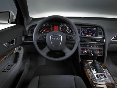 Audi A6 III (C6), Универсал 5 дв. — место водителя