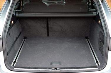 Audi A6 عملية فيس ليفت IV (C7)، واجون 5 أبواب — حجرة الأمتعة