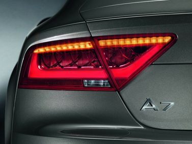 Audi A7 I (4G)، ليفتباك — المصباح الخلفي