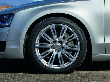 Audi A8 III (D4)، سيدان — جنط العجلة