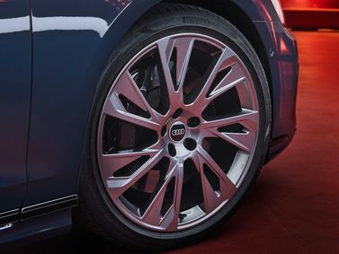 Audi A8 عملية فيس ليفت IV (D5)، سيدان — جنط العجلة
