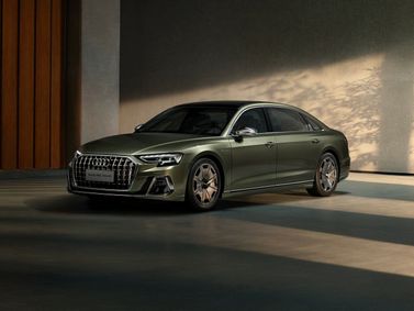 Audi A8 عملية فيس ليفت IV (D5)، سيدان Horch — منظر أمامي أيسر