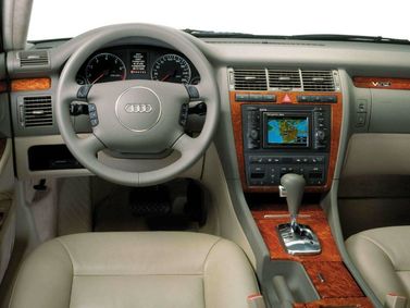 Audi A8 I (D2) فيس ليفت، سيدان Long — لوحة القيادة