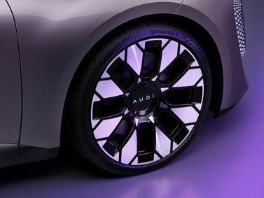 Audi E5، واجون 5 أبواب — جنط العجلة